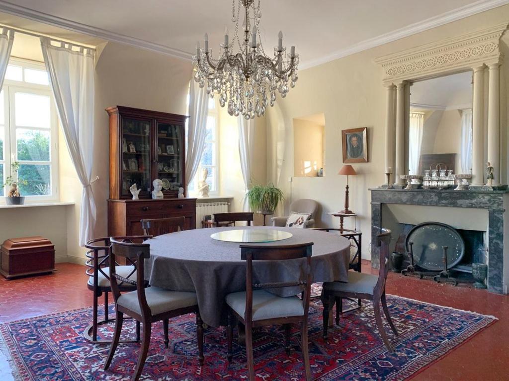 Les Mages Chateau Meilhen מראה חיצוני תמונה
